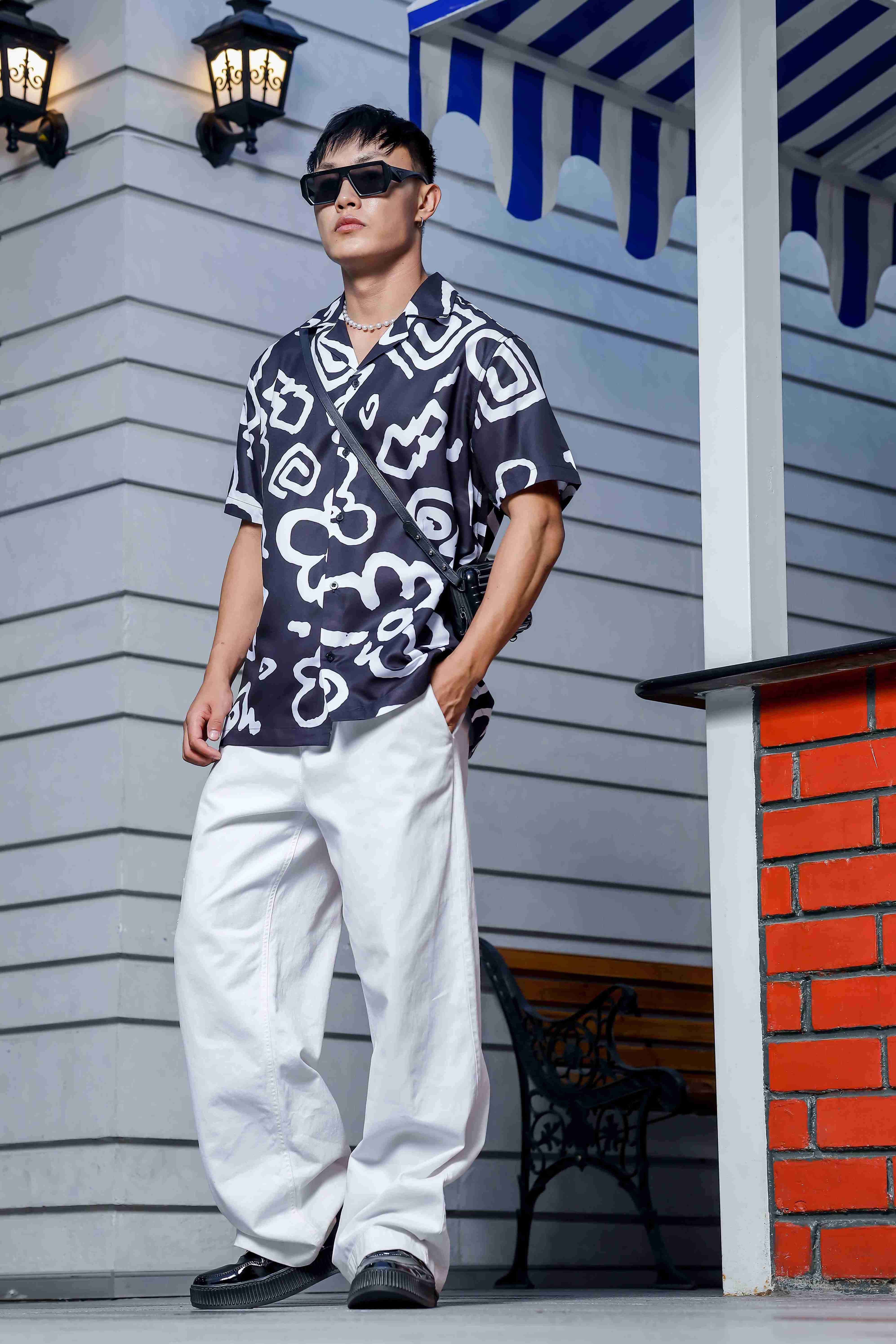 Black Abstract Floral Printed Cuban Collar Oversized Resort Shirt