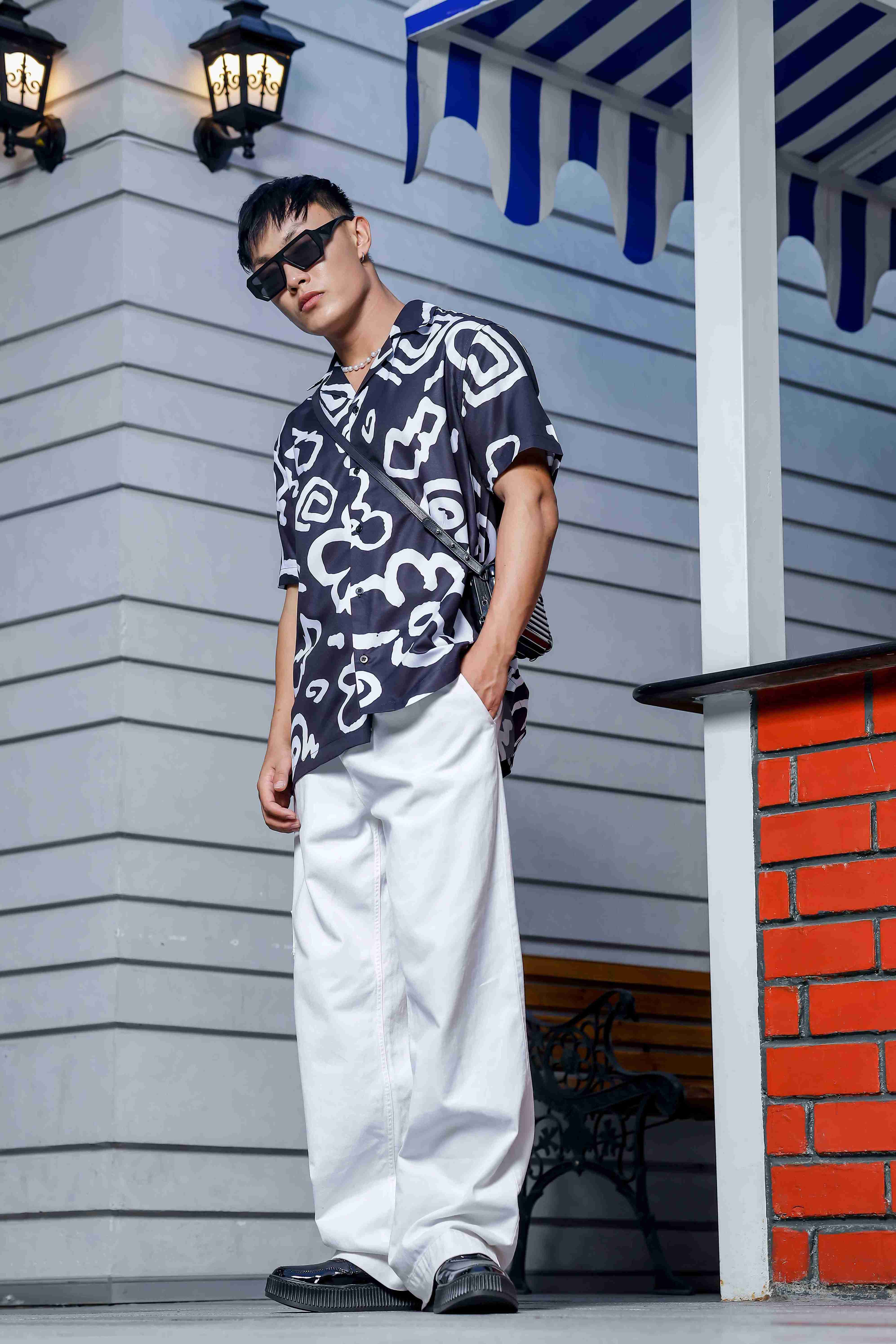 Black Abstract Floral Printed Cuban Collar Oversized Resort Shirt