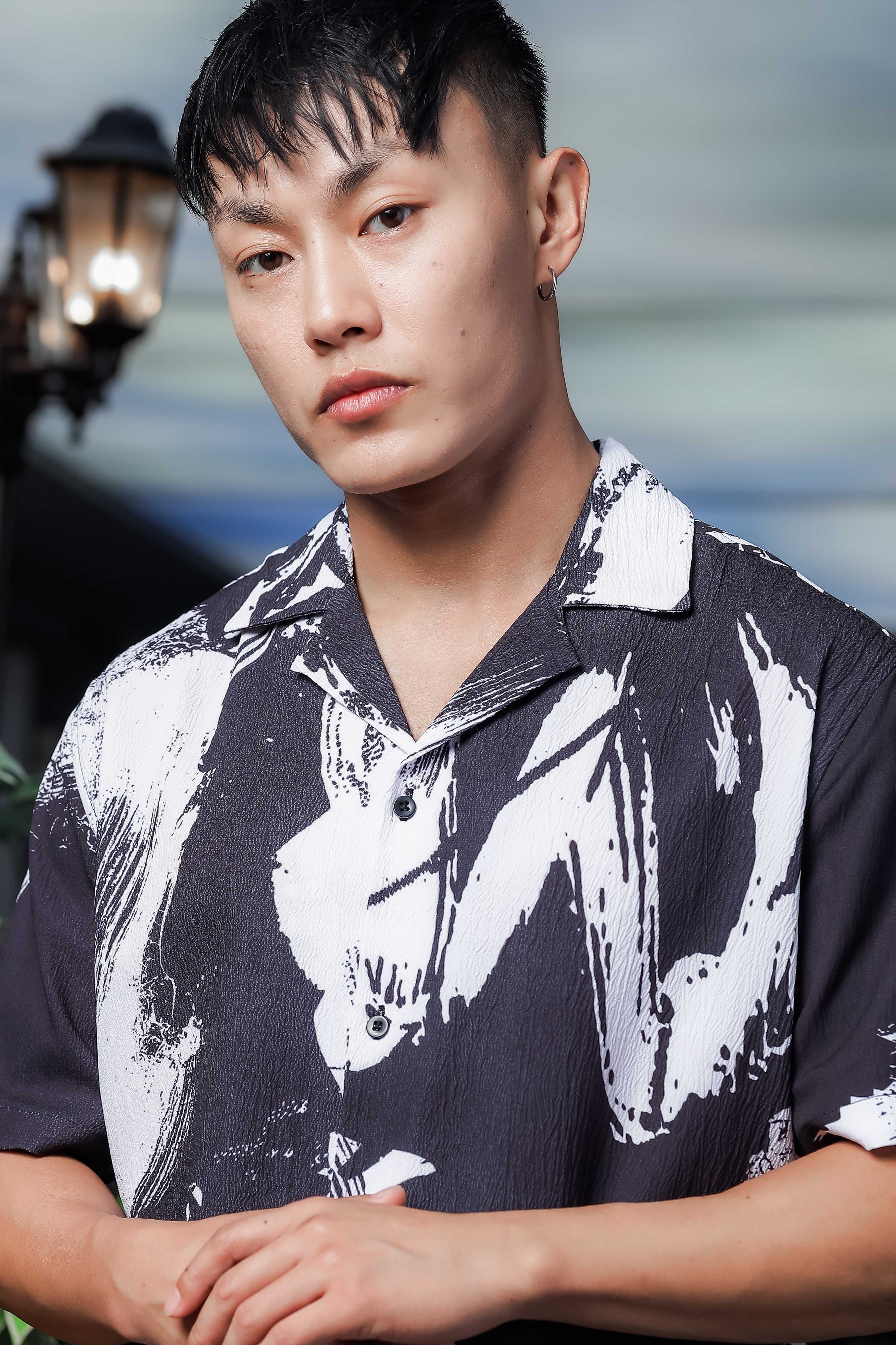 Black Abstract Printed Cuban Collar  Resort Shirt & Shorts Textured Co-ord Set
