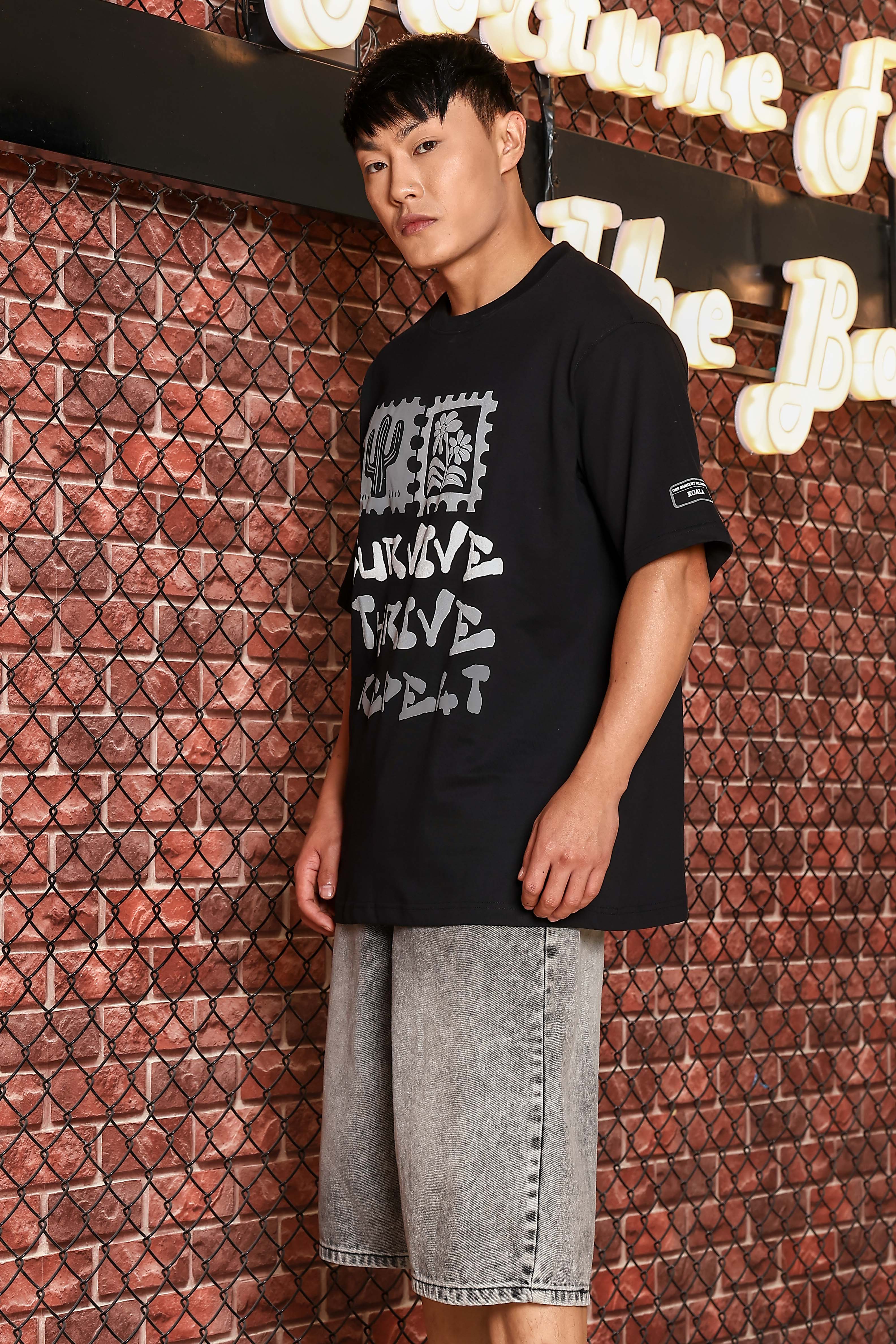 Black Oversized Printed Premium Drop-Shoulder Sleeve Pure Cotton T-shirt