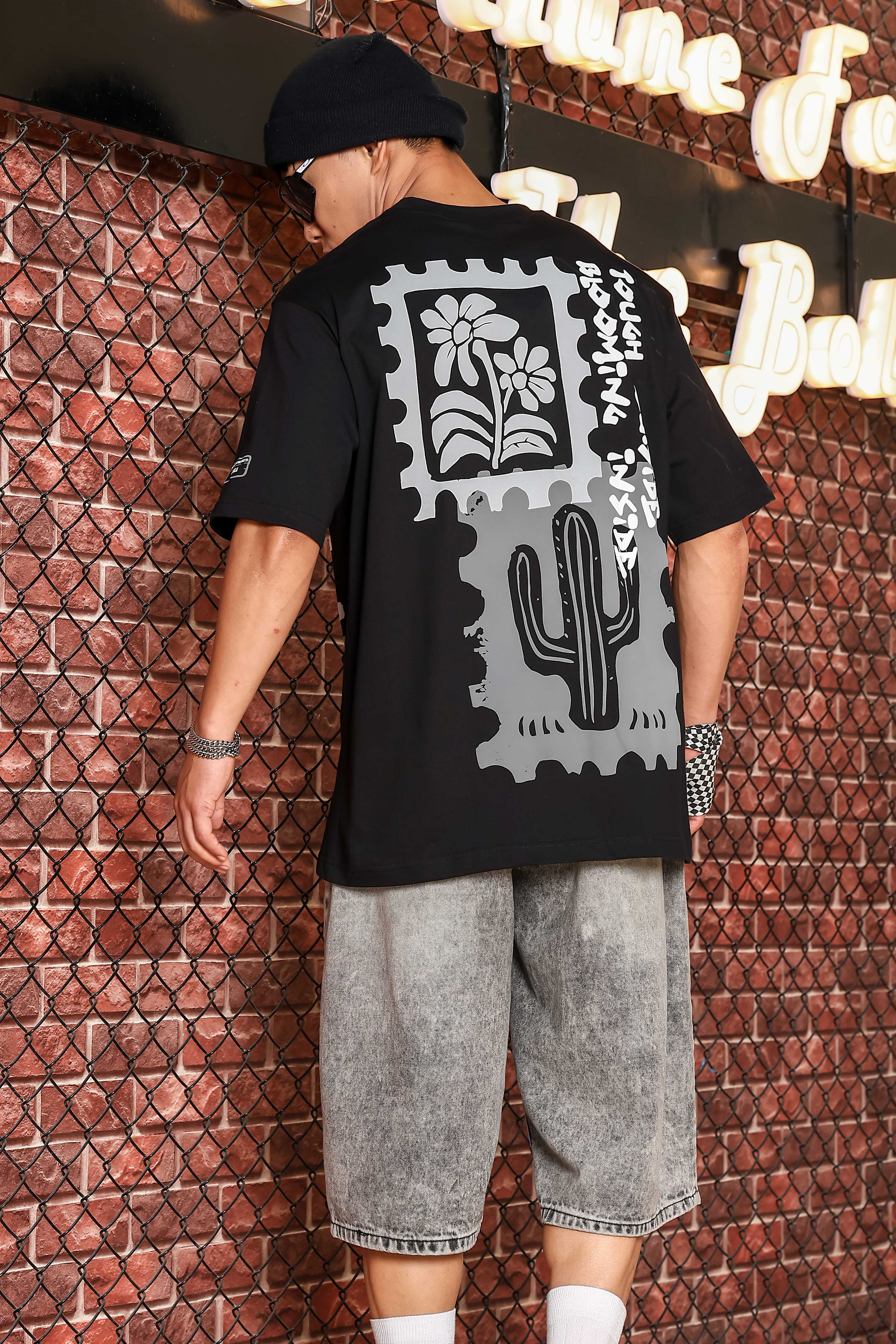 Black Oversized Printed Premium Drop-Shoulder Sleeve Pure Cotton T-shirt