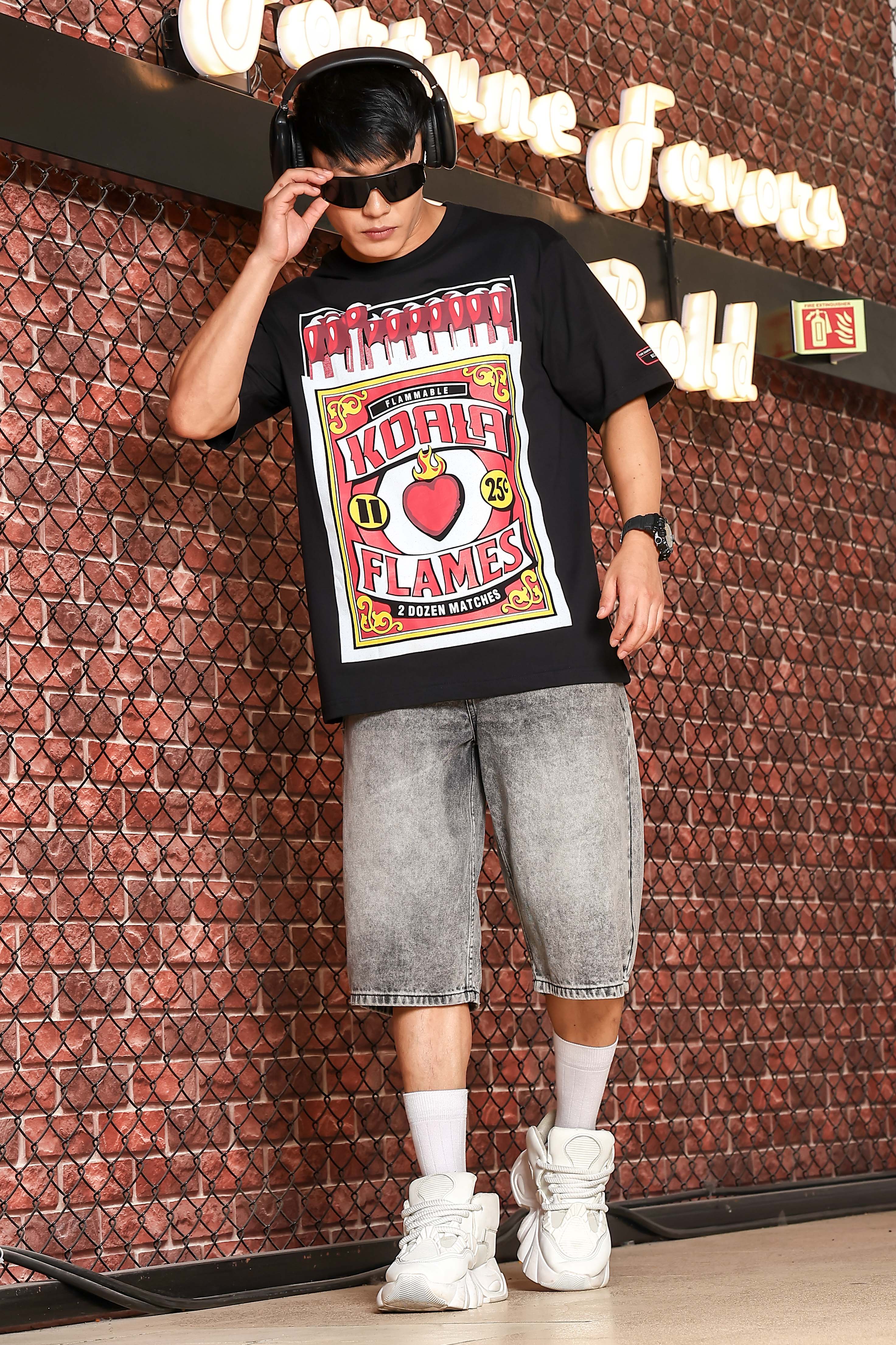 Black Oversized Printed Premium Drop-Shoulder Sleeve Pure Cotton T-shirt