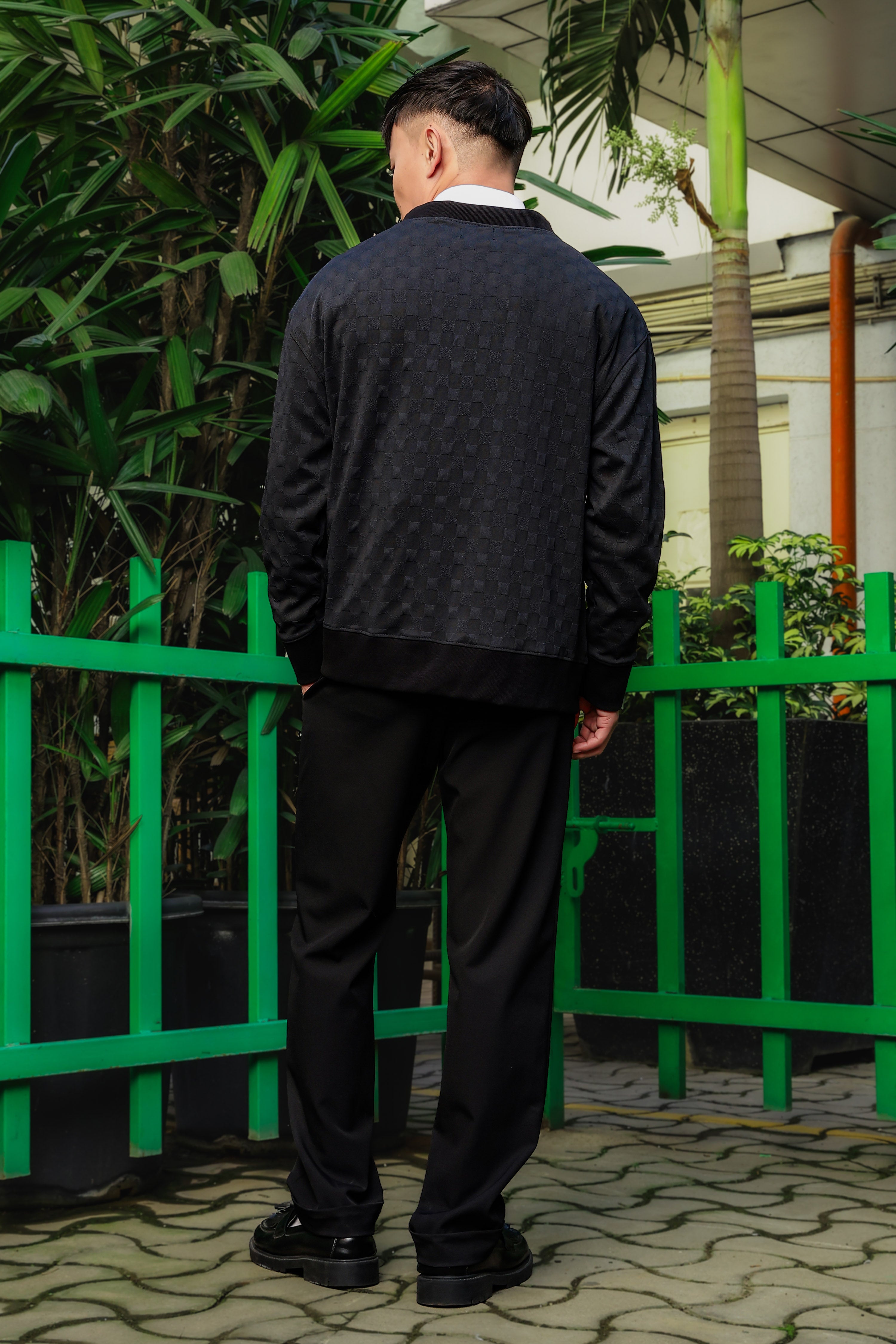 Black Textured Self Design V-Neck Knitted Cardigan