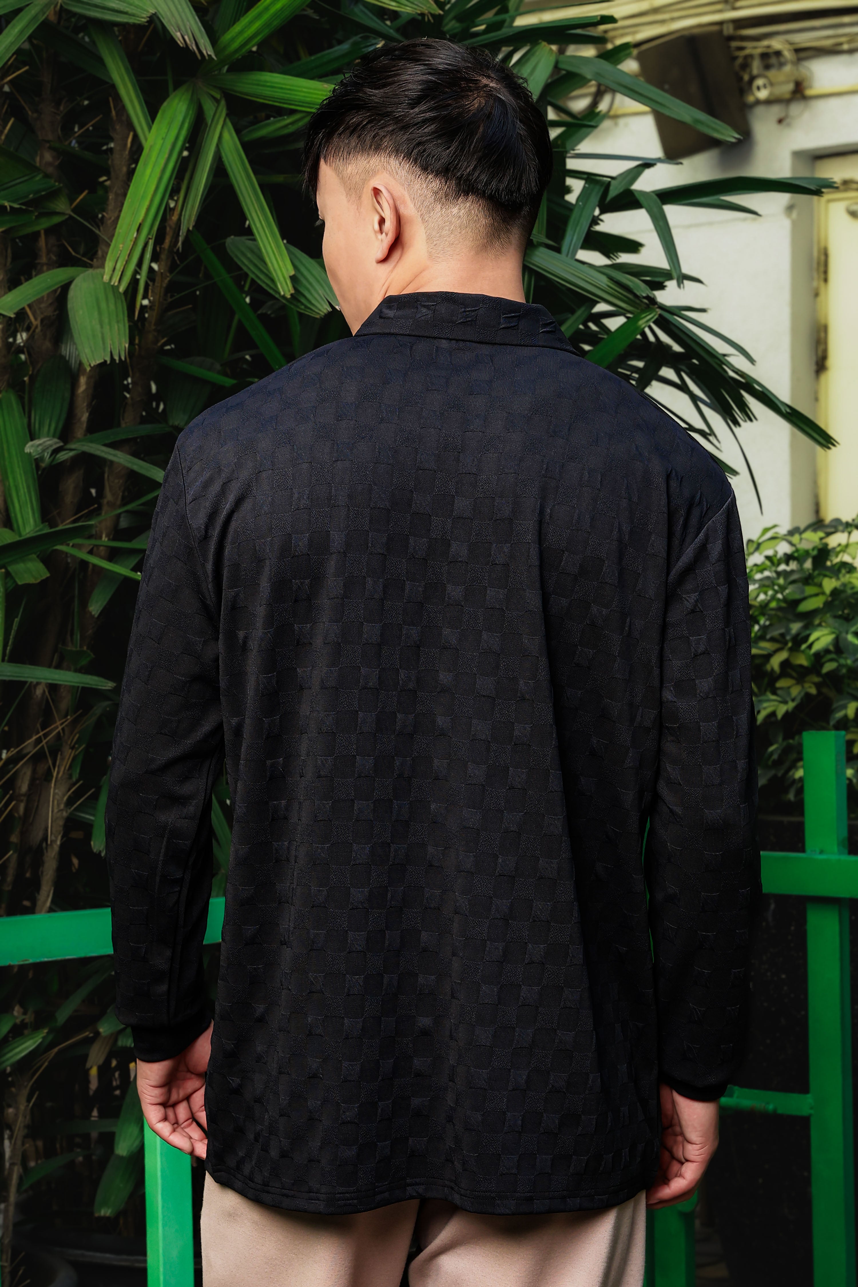 Black Solid Textured Cable Knit Drop-Shoulder Relaxed Fit Polo Neck Full Sleeve T-Shirt